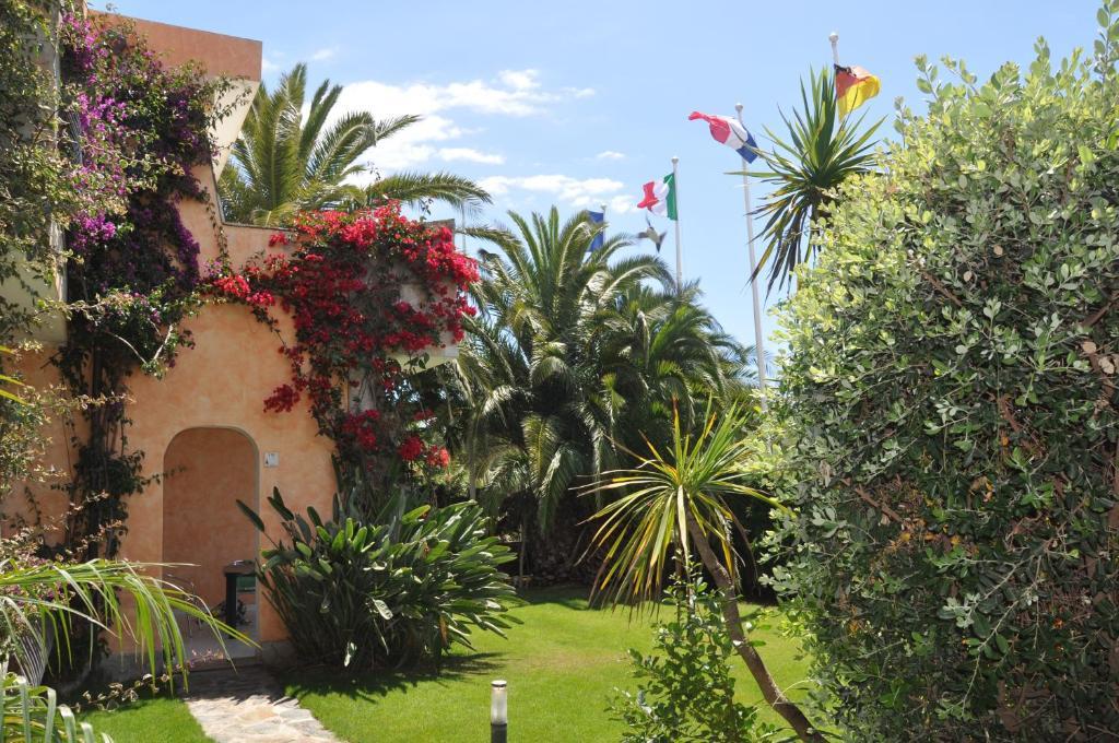 Palm Village Villasimius Exterior photo